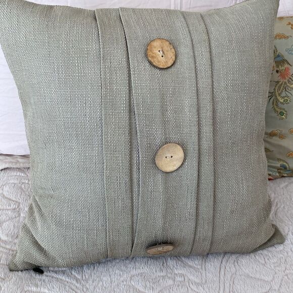 Pier 1 sage color tweed pillow set with wooden button detail - Picture 3 of 11
